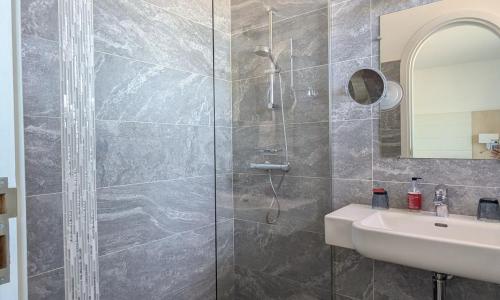 Hotel Uhainak - photo 3